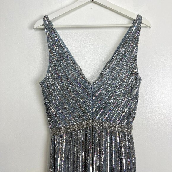 MAC DUGGAL Plunging Surplice Beaded Gown in Platinum Size US 6 - Picture 6 of 8